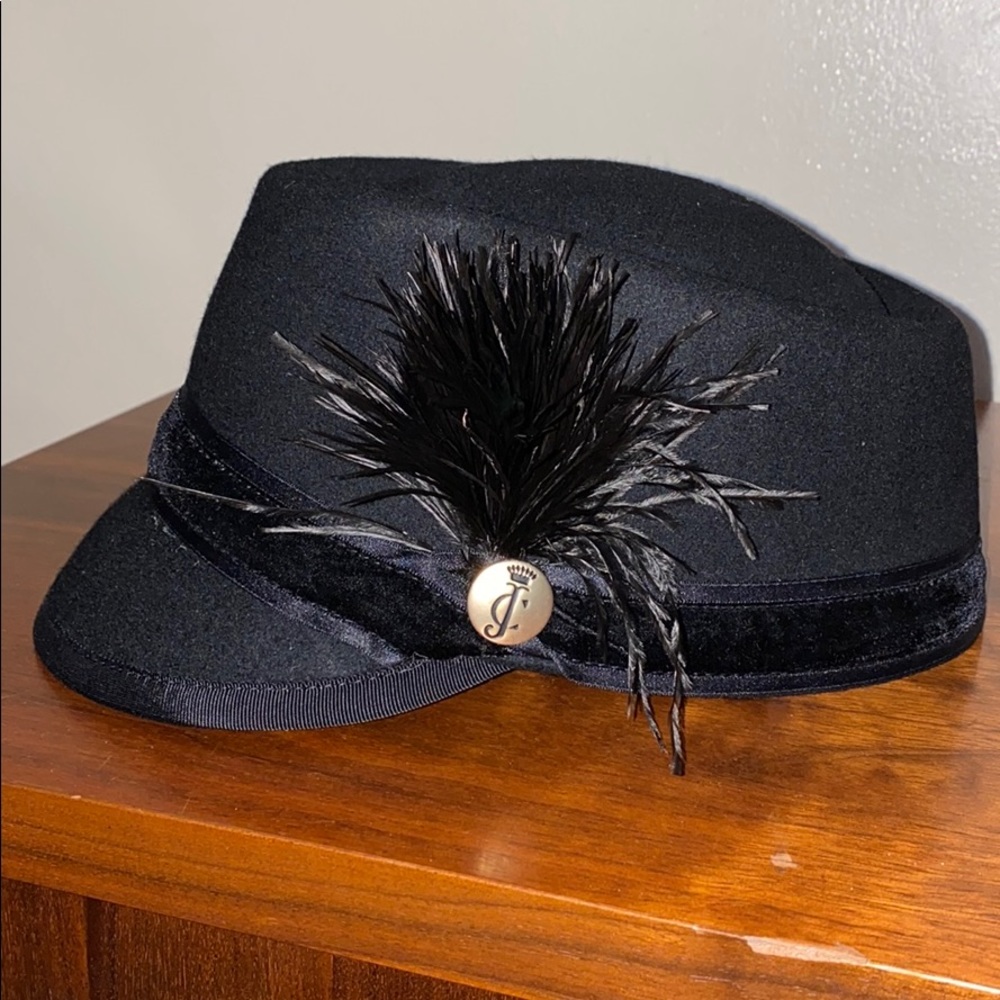 Juicy Couture Wool hat with Feather Detail